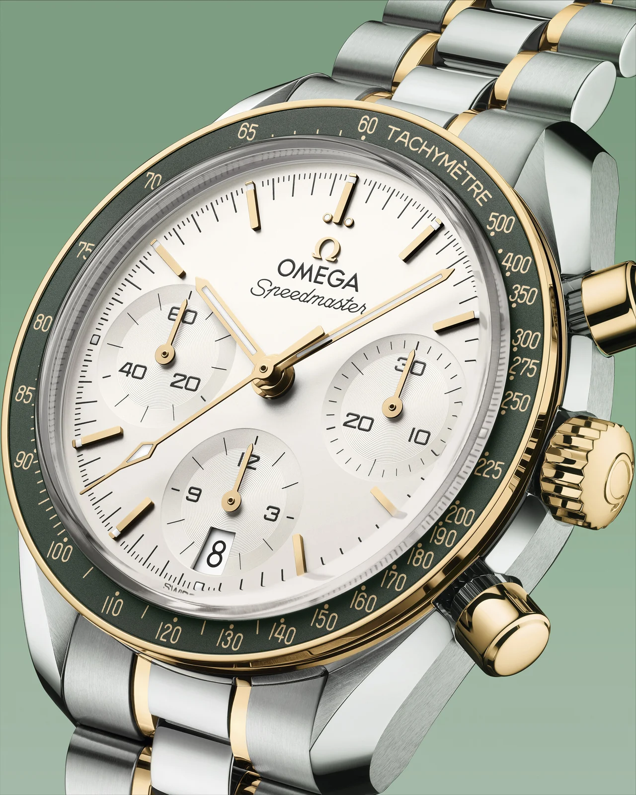 OMEGA Speedmaster 38 324.20.38.50.02.001 three-quarter view