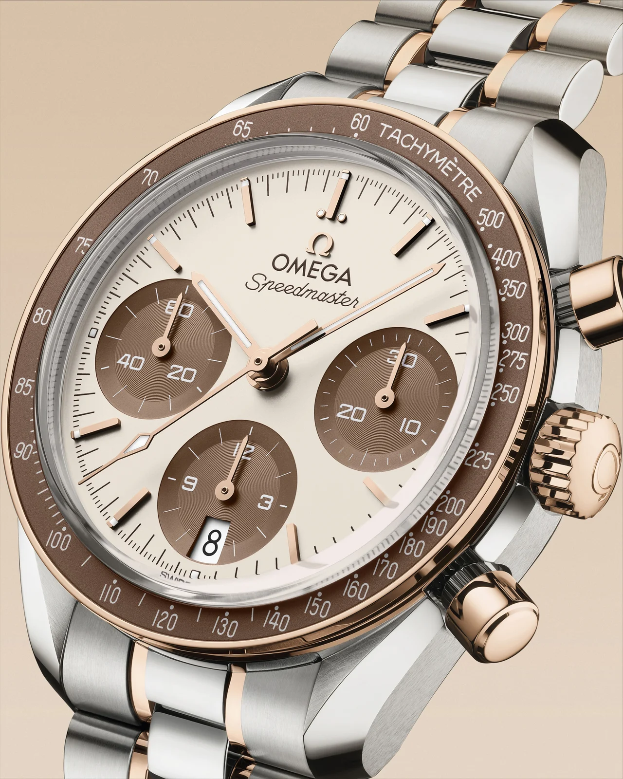 OMEGA Speedmaster 38 324.20.38.50.02.002 three-quarter view
