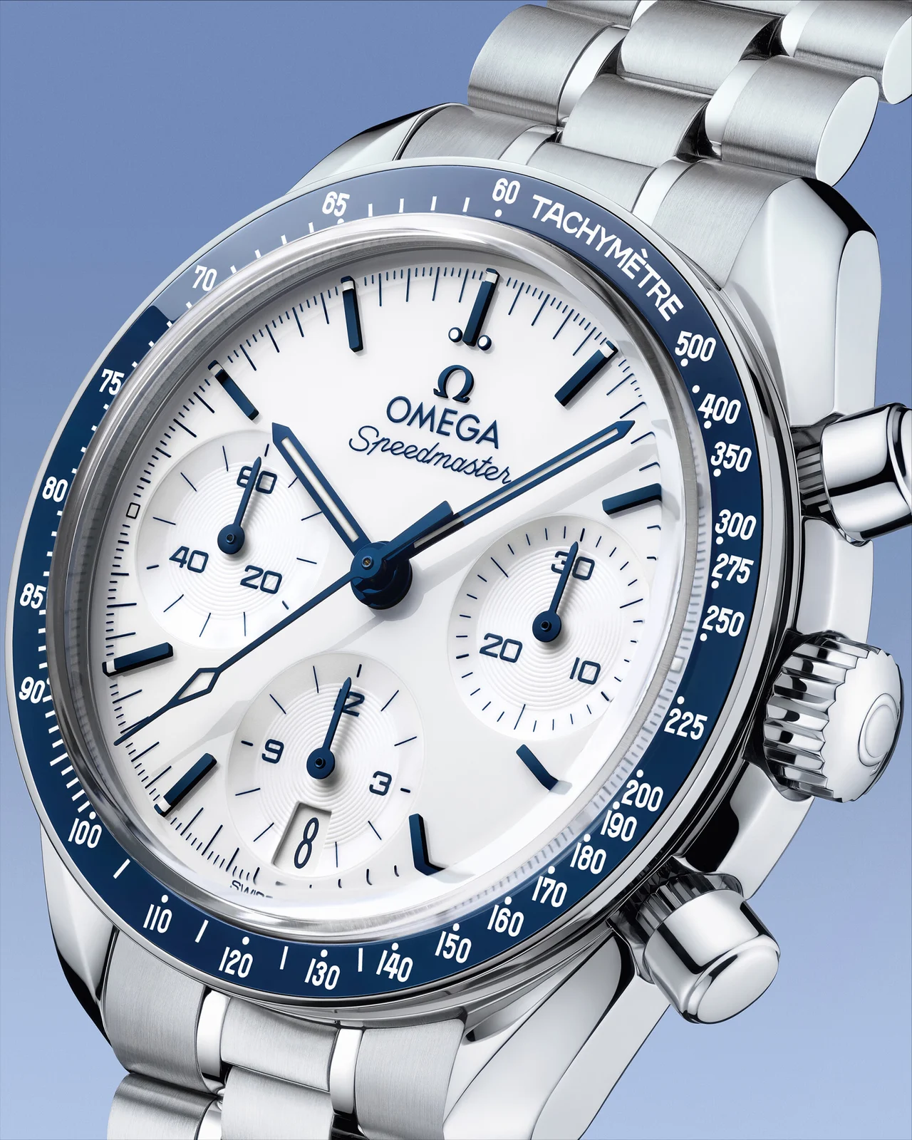 OMEGA Speedmaster 38 324.30.38.50.04.001 three-quarter view