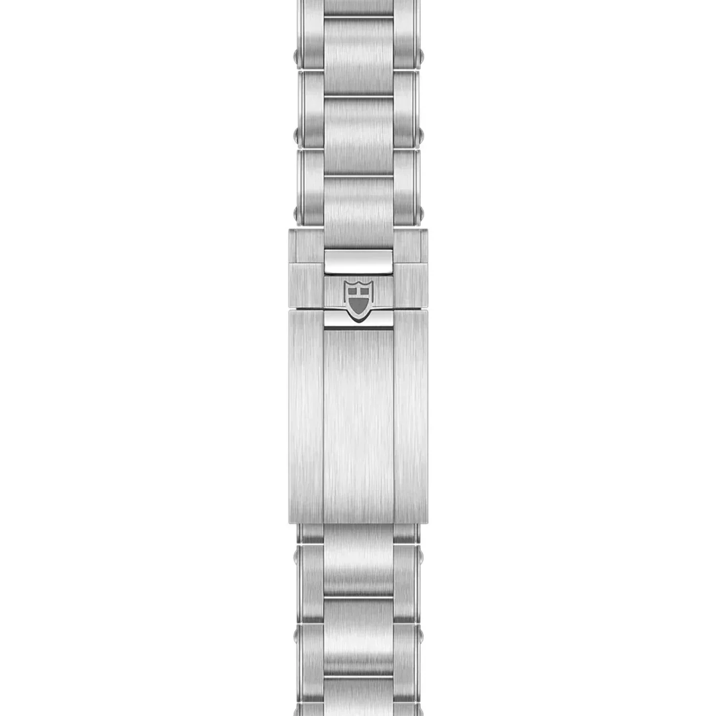 Steel bracelet and clasp detail for the Black Bay 58, a reminder that T-fit comfort is part of the ownership question. Uğur Saat product image.